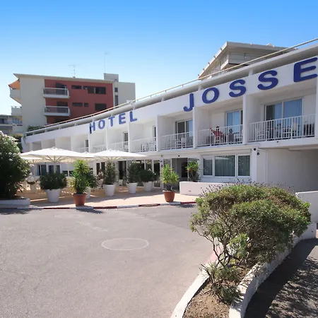 Josse Hotel