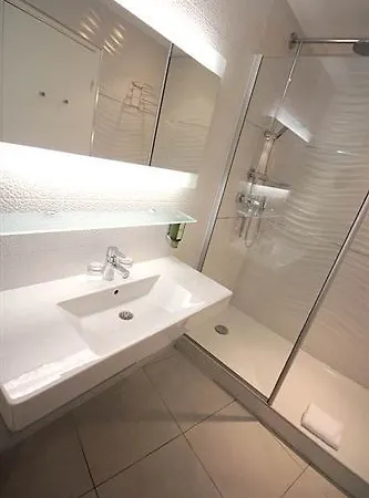 Josse Hotell 3*