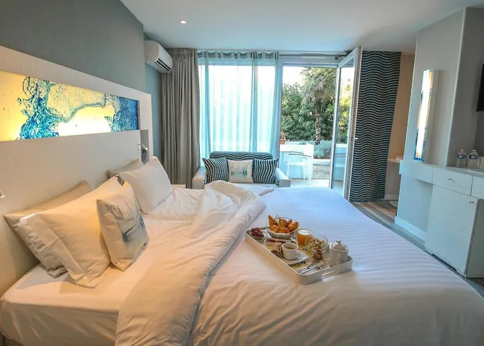 ジョゼ アンティーブ